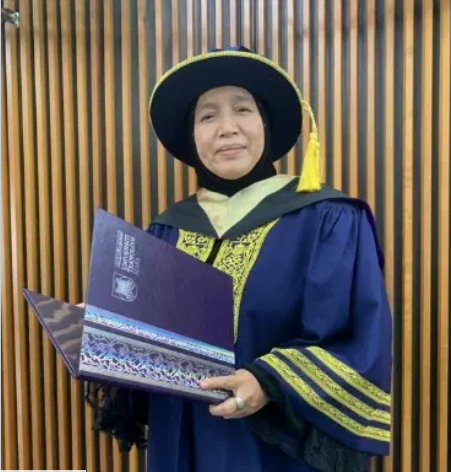 Walau Hanya Ada Sebelah Mata "Ibu 7 Anak Berjaya Genggam PhD Setelah 6 Tahun Menuntu Ilmu" 3 Screenshot 2022 06 16 103109